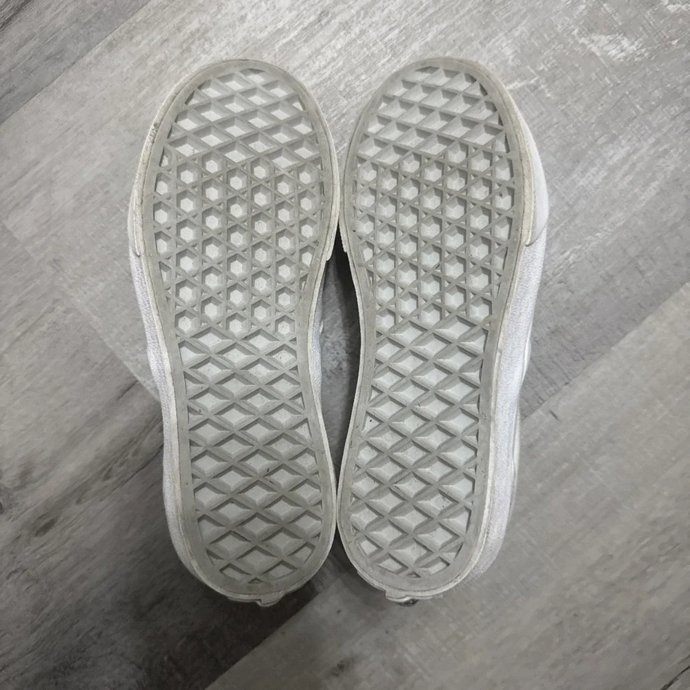 VANS Off the Wall‎ Kids Slip-On Shoes, Size 13.5 White